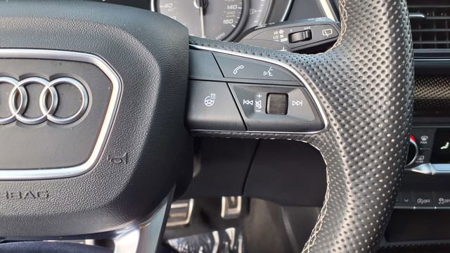 Used 2022 Audi SQ5 Premium w/ Convenience Package image 23