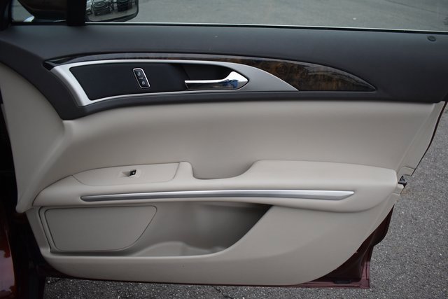 Used 2016 Lincoln MKZ Hybrid image 41