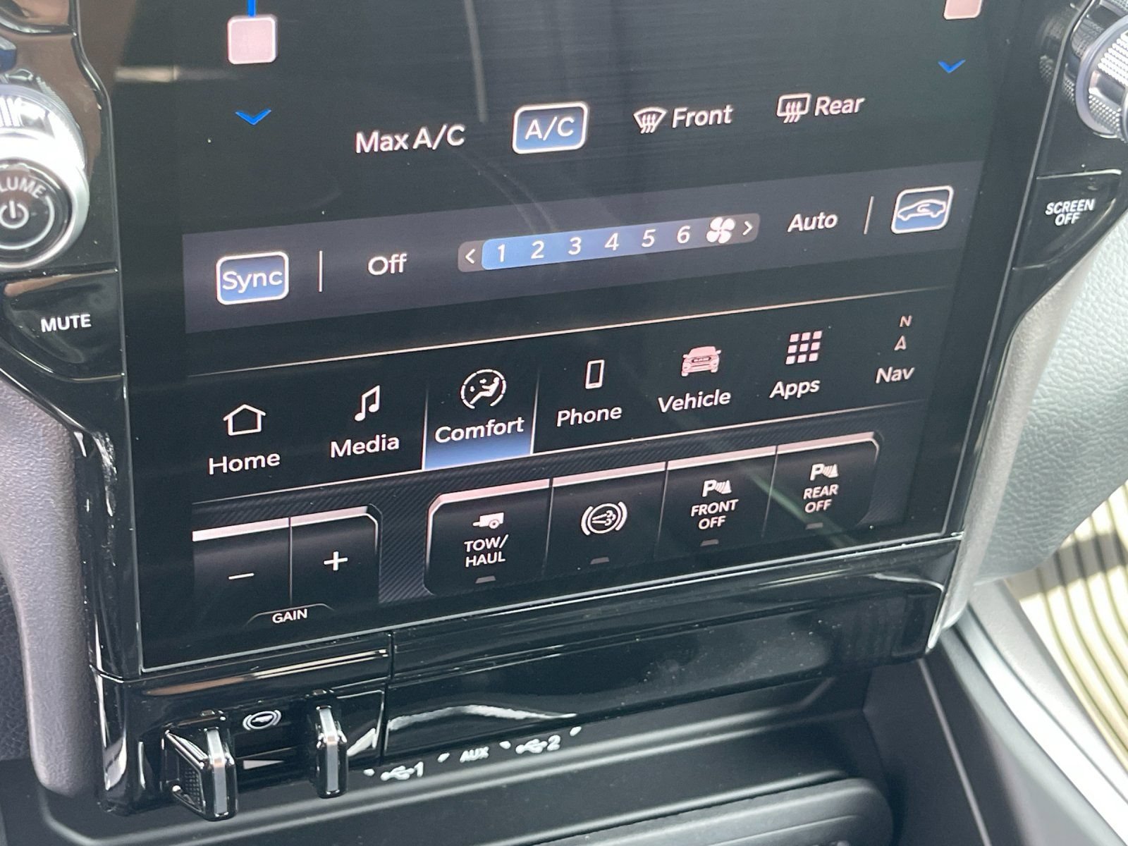 New 2027 RAM 2500 Laramie AWD/4WD image 22