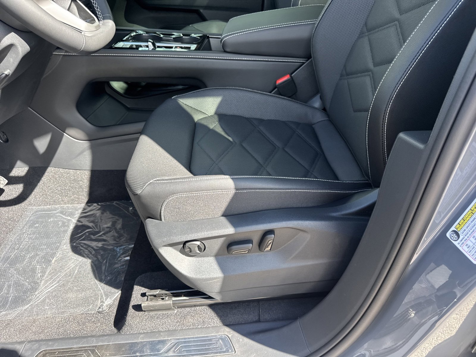 New 2026 Volkswagen Atlas SE image 14