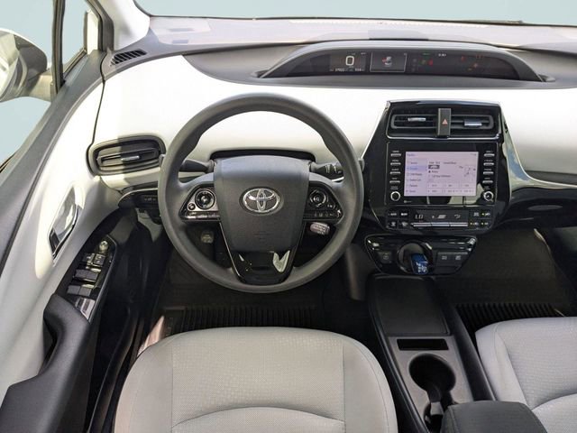 Used 2022 Toyota Prius LE image 14