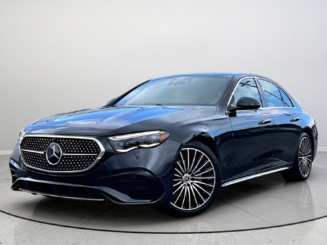 Used 2025 Mercedes-Benz E 350 Sedan image 3