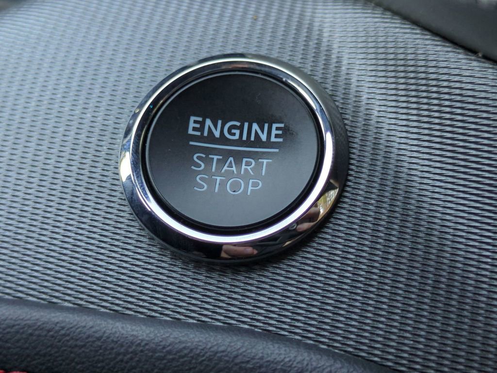 Used 2025 Ford Explorer ST-Line AWD/4WD image 32