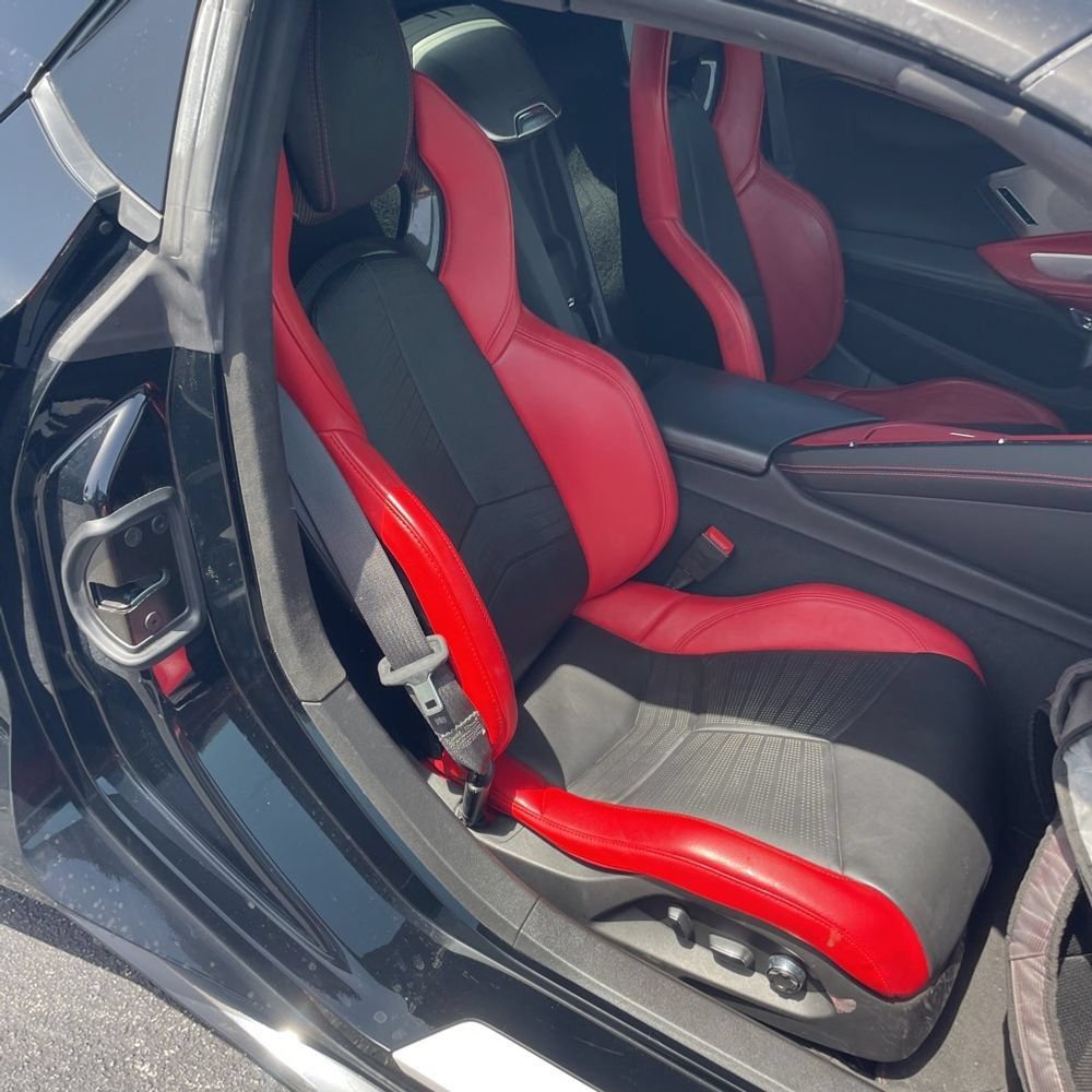 Used 2021 Chevrolet Corvette Stingray Premium Conv w/ Z51 Performance Package RWD image 8