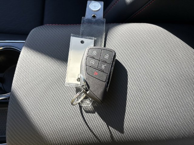 New 2027 Chevrolet Equinox RS w/ Safety and Technology Package FWD image 32