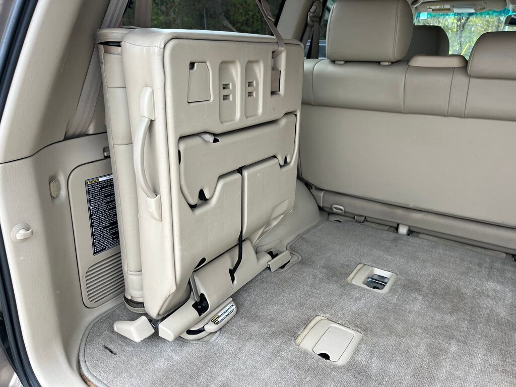 Used 2006 Toyota Land Cruiser image 51