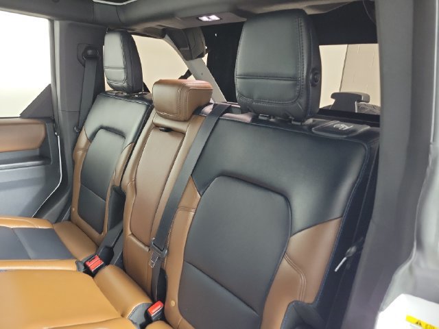 Used 2024 Ford Bronco Outer Banks AWD/4WD image 13