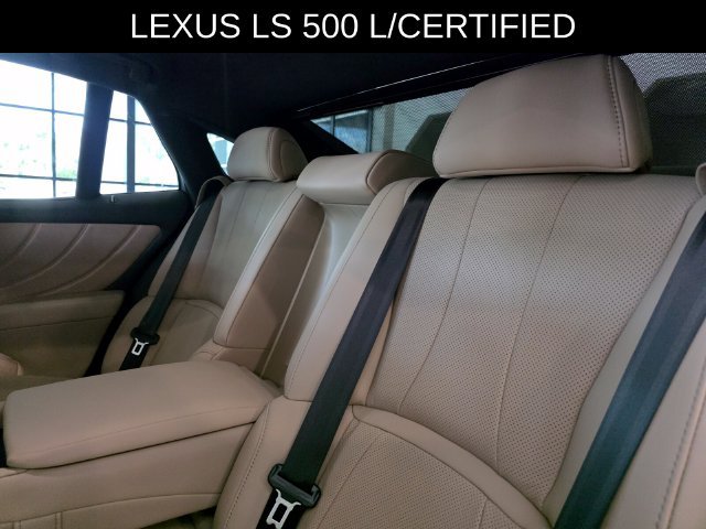 Used 2023 Lexus LS 500 w/ Accessory Package (Z1) RWD image 16