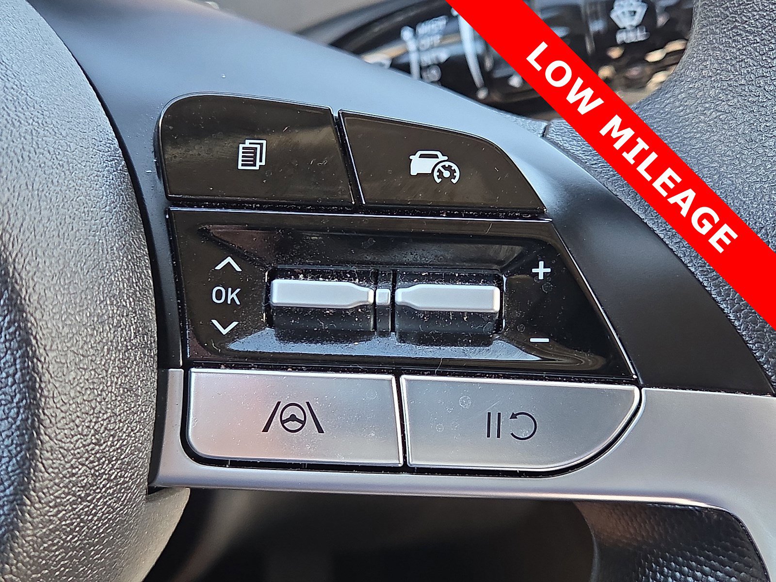 Used 2024 Hyundai Elantra SEL image 22