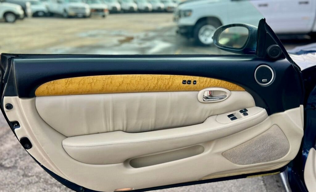 Used 2002 Lexus SC 430 Convertible RWD image 15