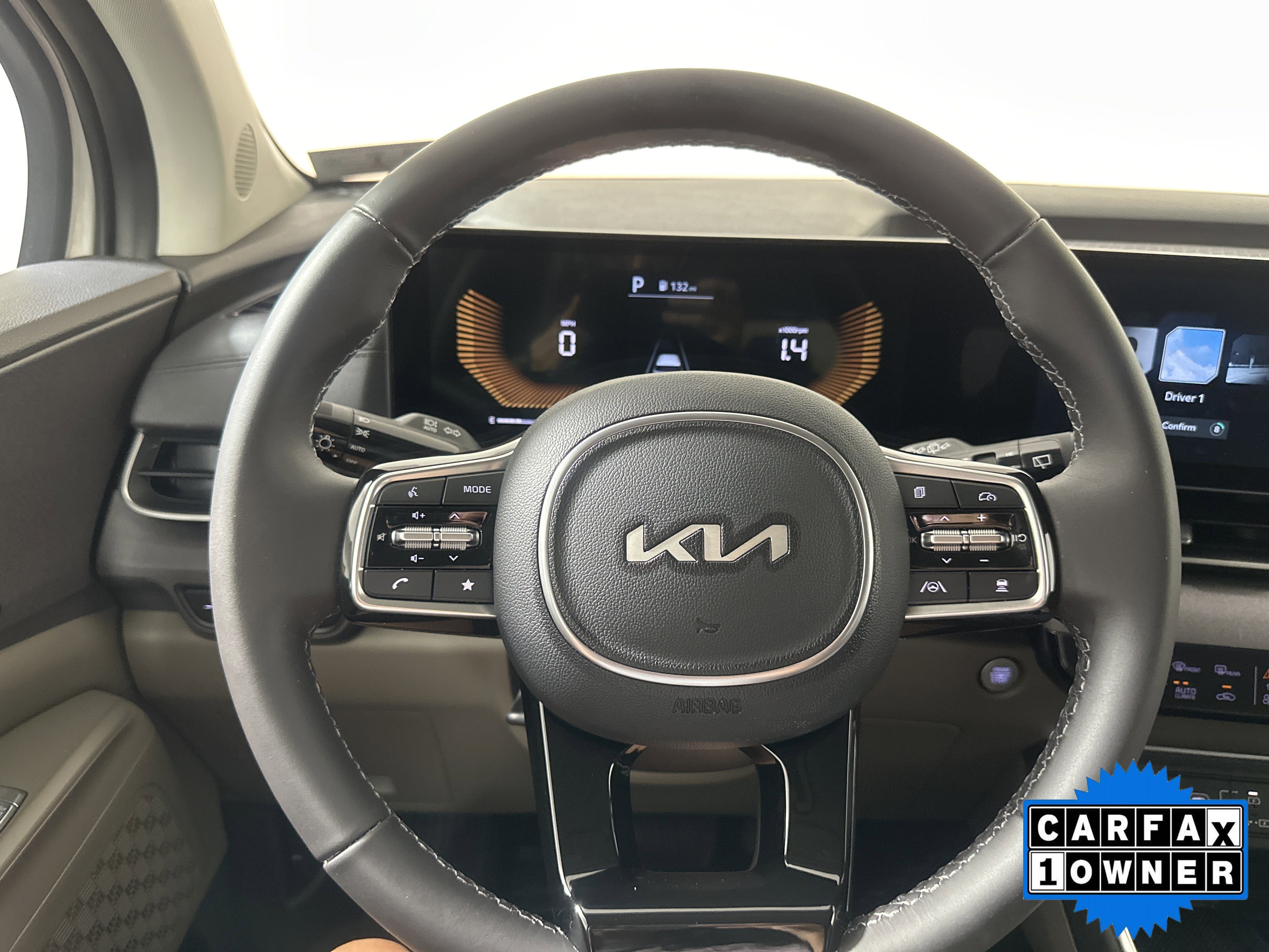 Used 2026 Kia Carnival EX image 12