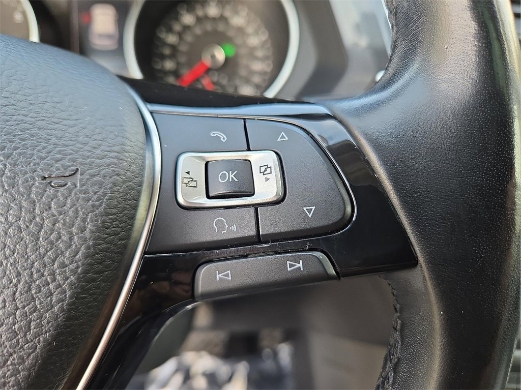 Used 2018 Volkswagen Tiguan SEL image 24