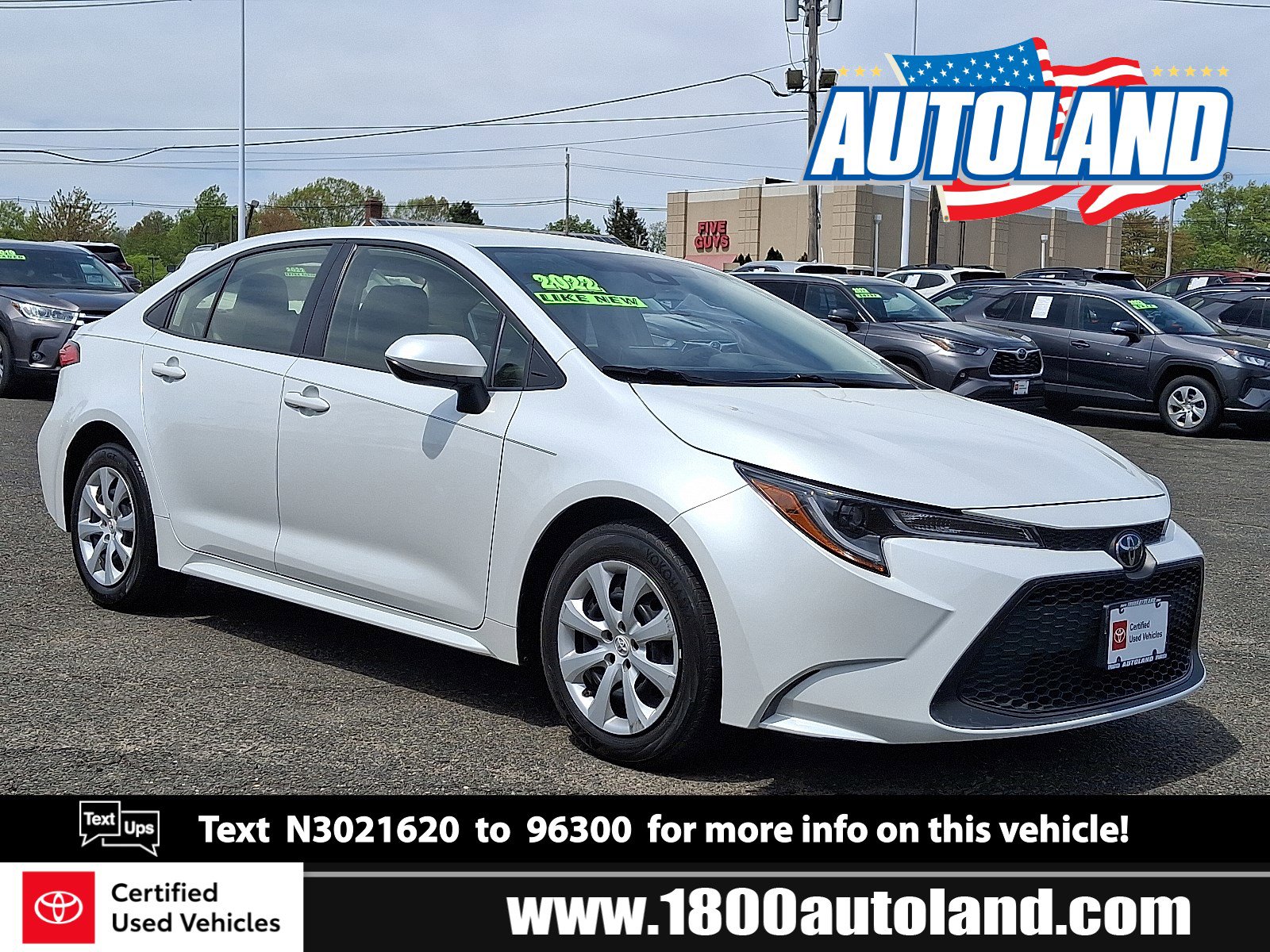 Certified 2022 Toyota Corolla LE image 1