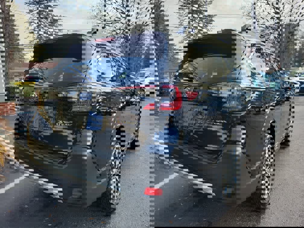 Certified 2023 Subaru Outback Limited image 3
