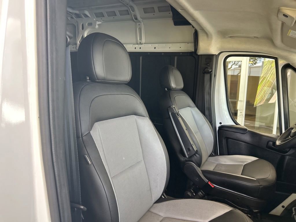 Used 2025 RAM ProMaster 2500 w/ Convenience Group FWD image 20