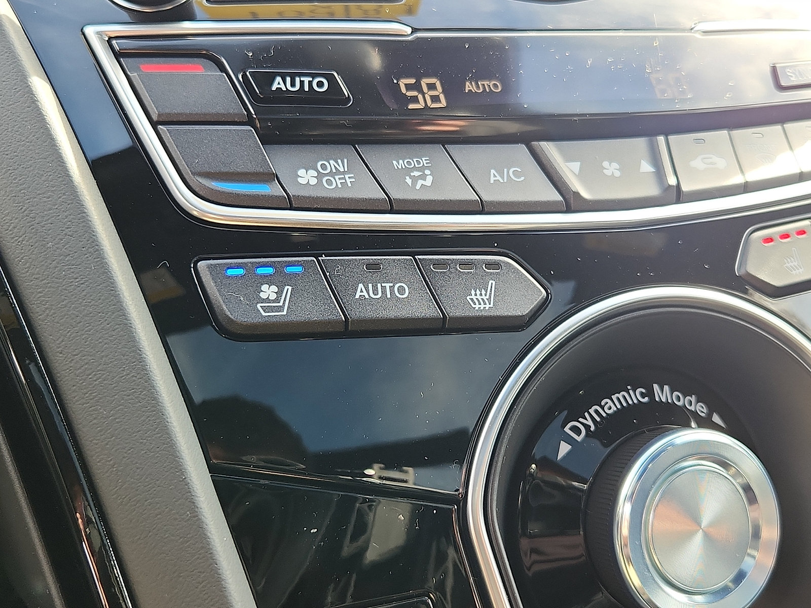 New 2026 Acura RDX w/ Advance Package AWD/4WD image 16