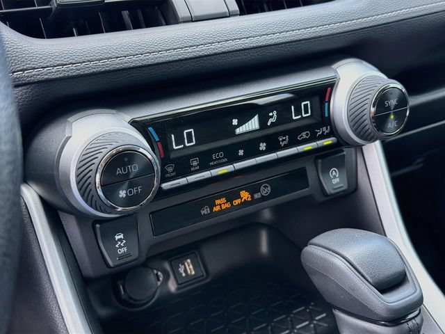 Used 2025 Toyota RAV4 XLE w/ Convenience Package FWD image 16