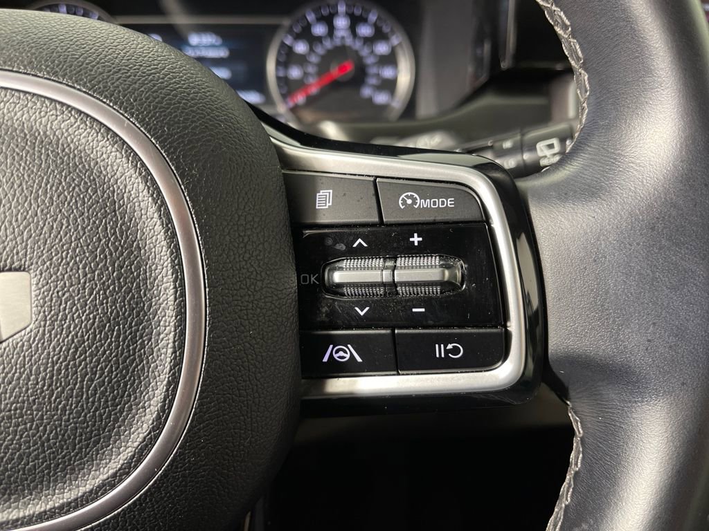 Used 2023 Kia Sorento S image 29
