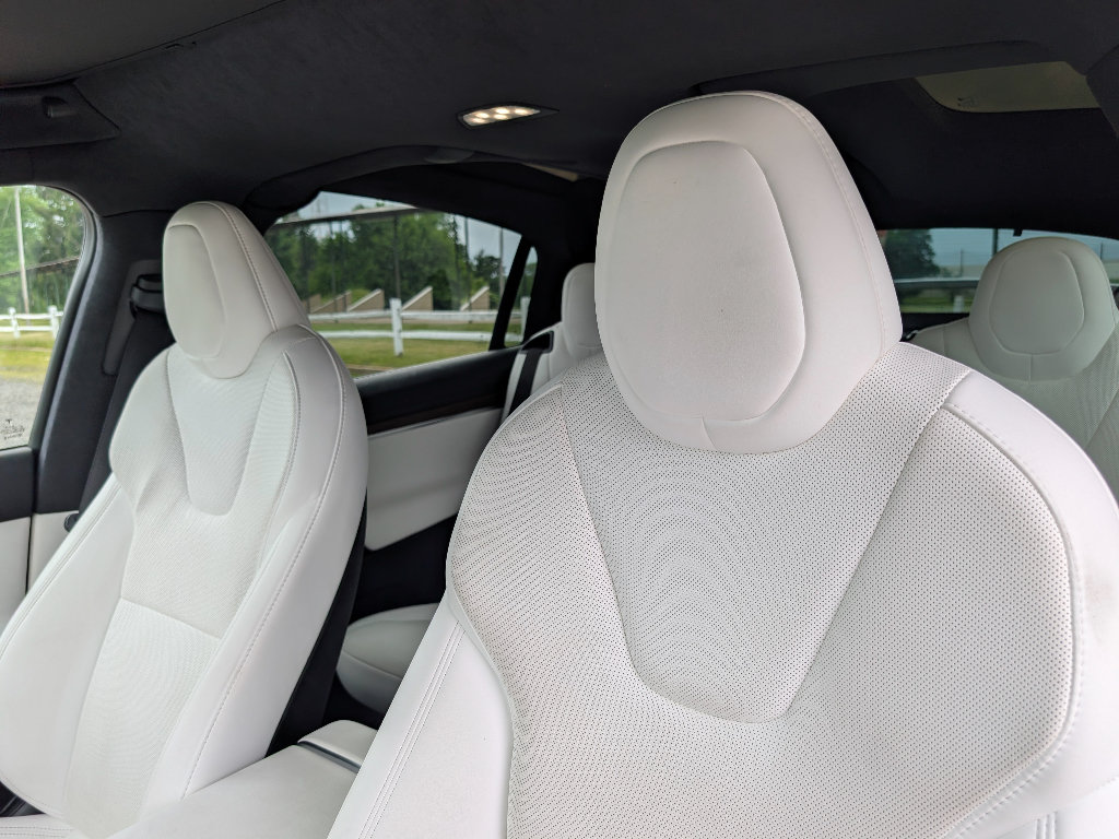 Used 2022 Tesla Model X AWD/4WD image 16