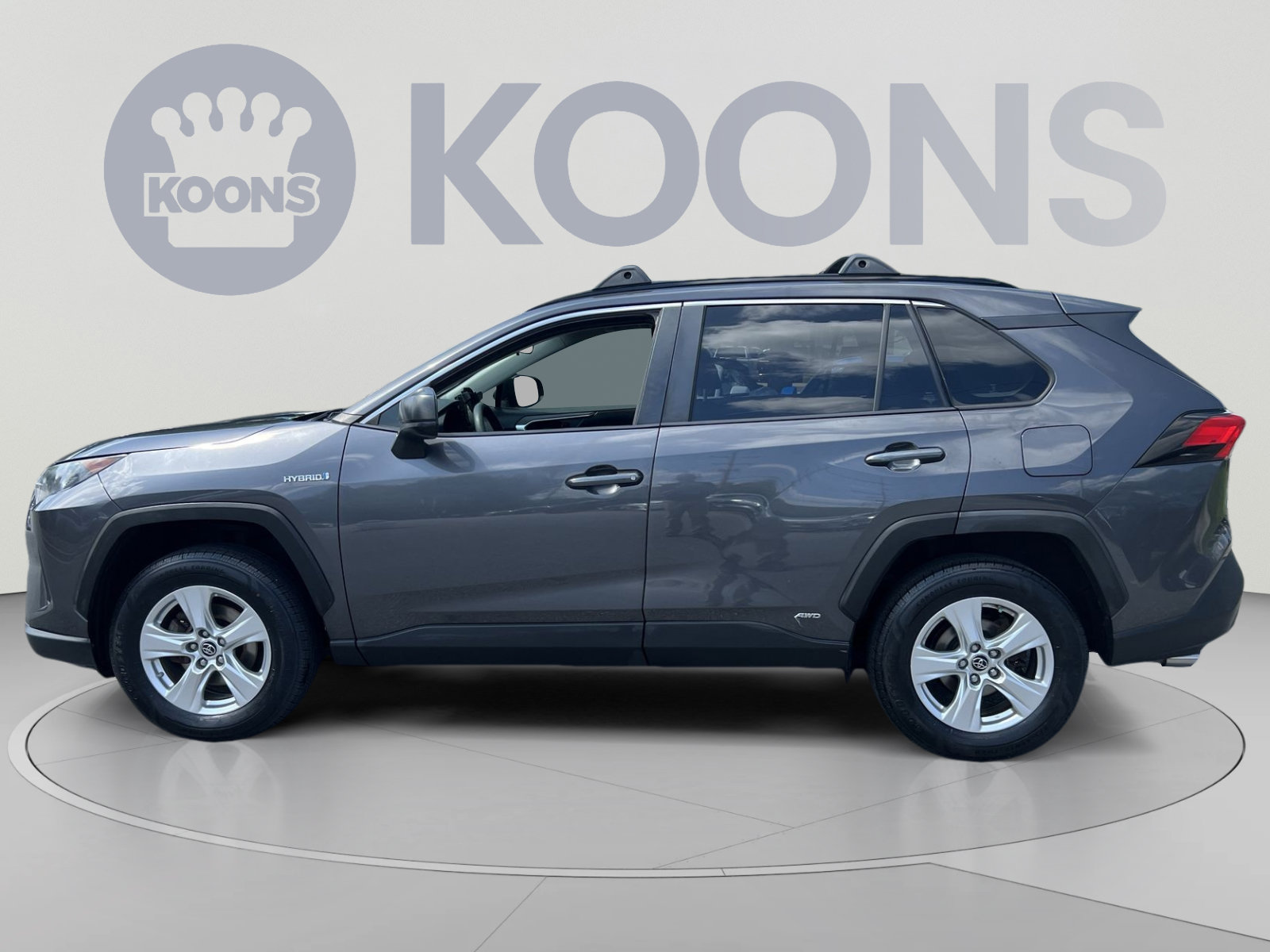 Used 2019 Toyota RAV4 LE w/ Carpet Mat Package AWD/4WD image 2