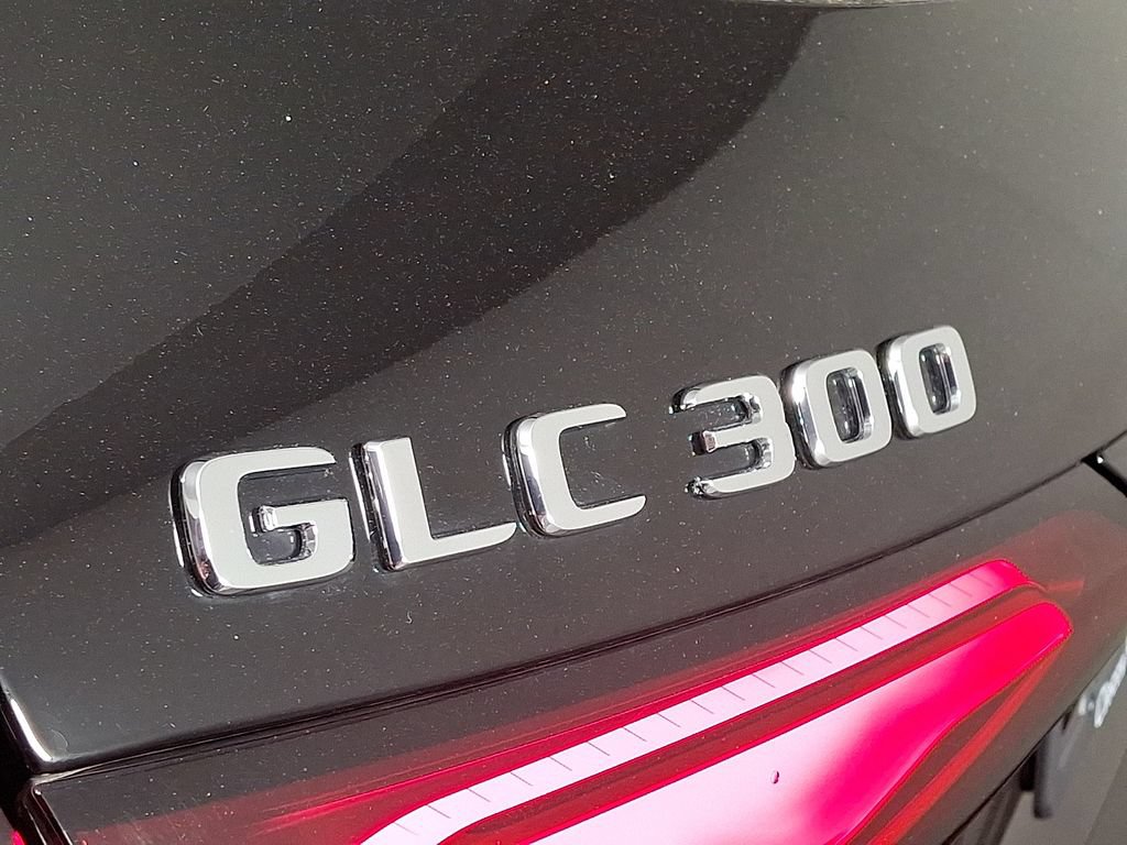Used 2023 Mercedes-Benz GLC 300 4MATIC image 31