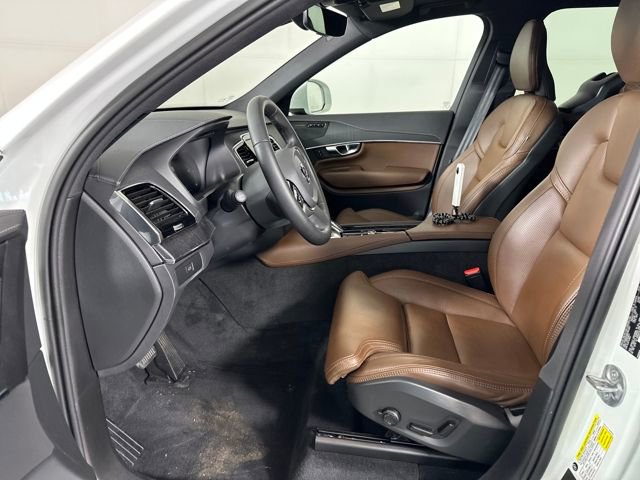 Used 2023 Volvo XC90 B6 Ultimate image 11