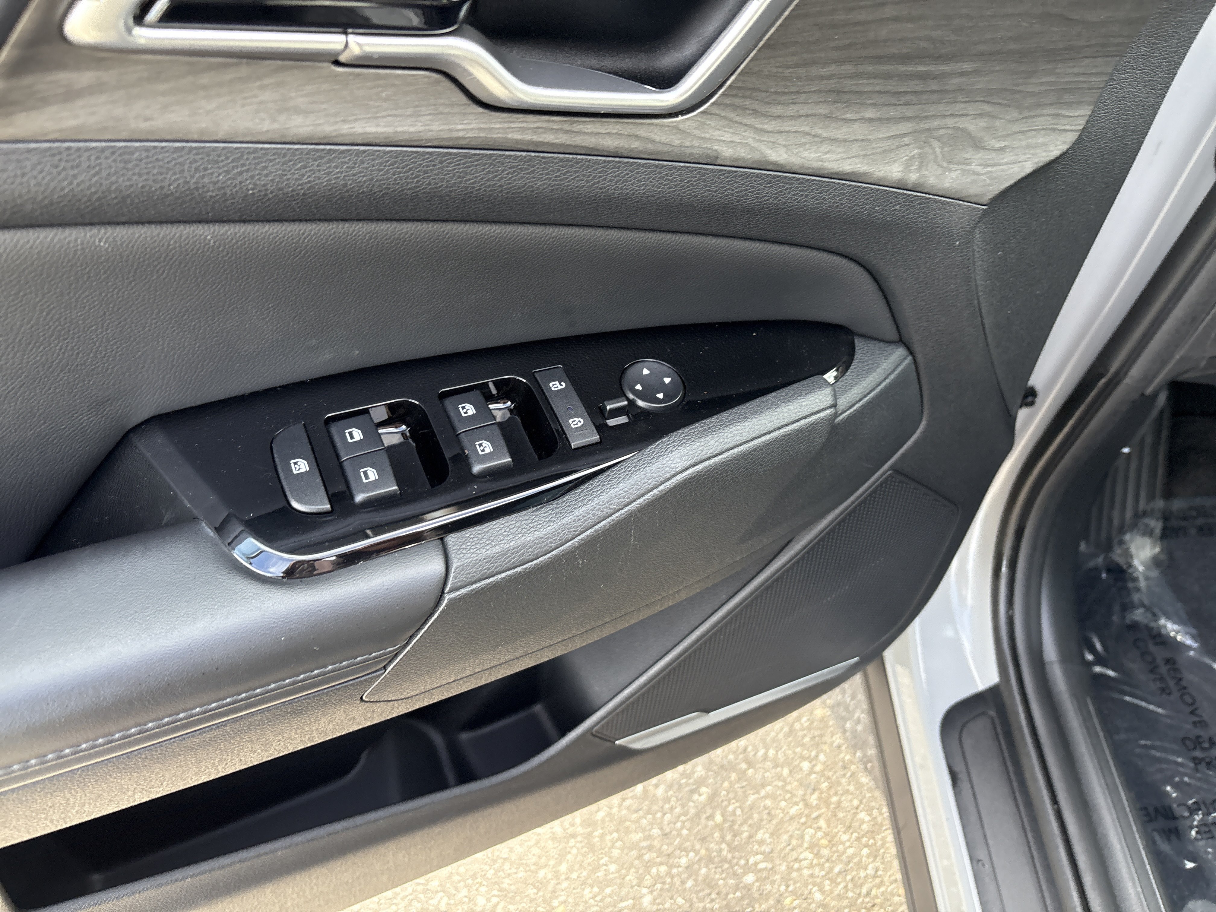 Used 2024 Kia Sportage X-Line w/ X-Line Premium Package AWD/4WD image 16