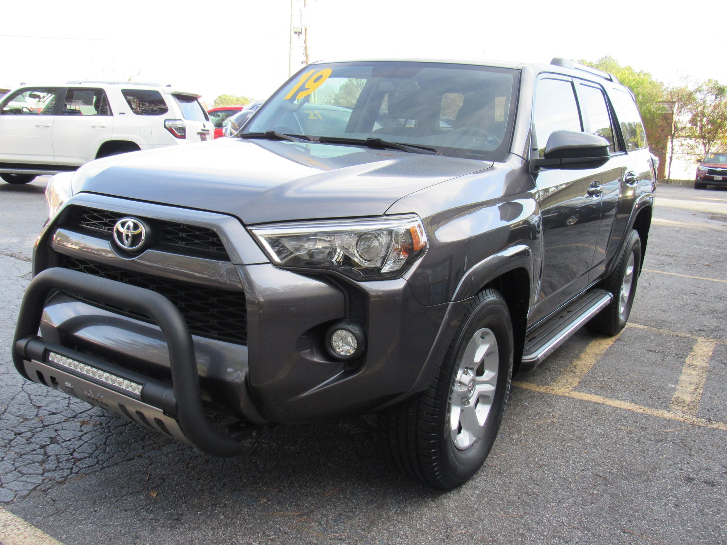 Used 2019 Toyota 4Runner SR5 image 2