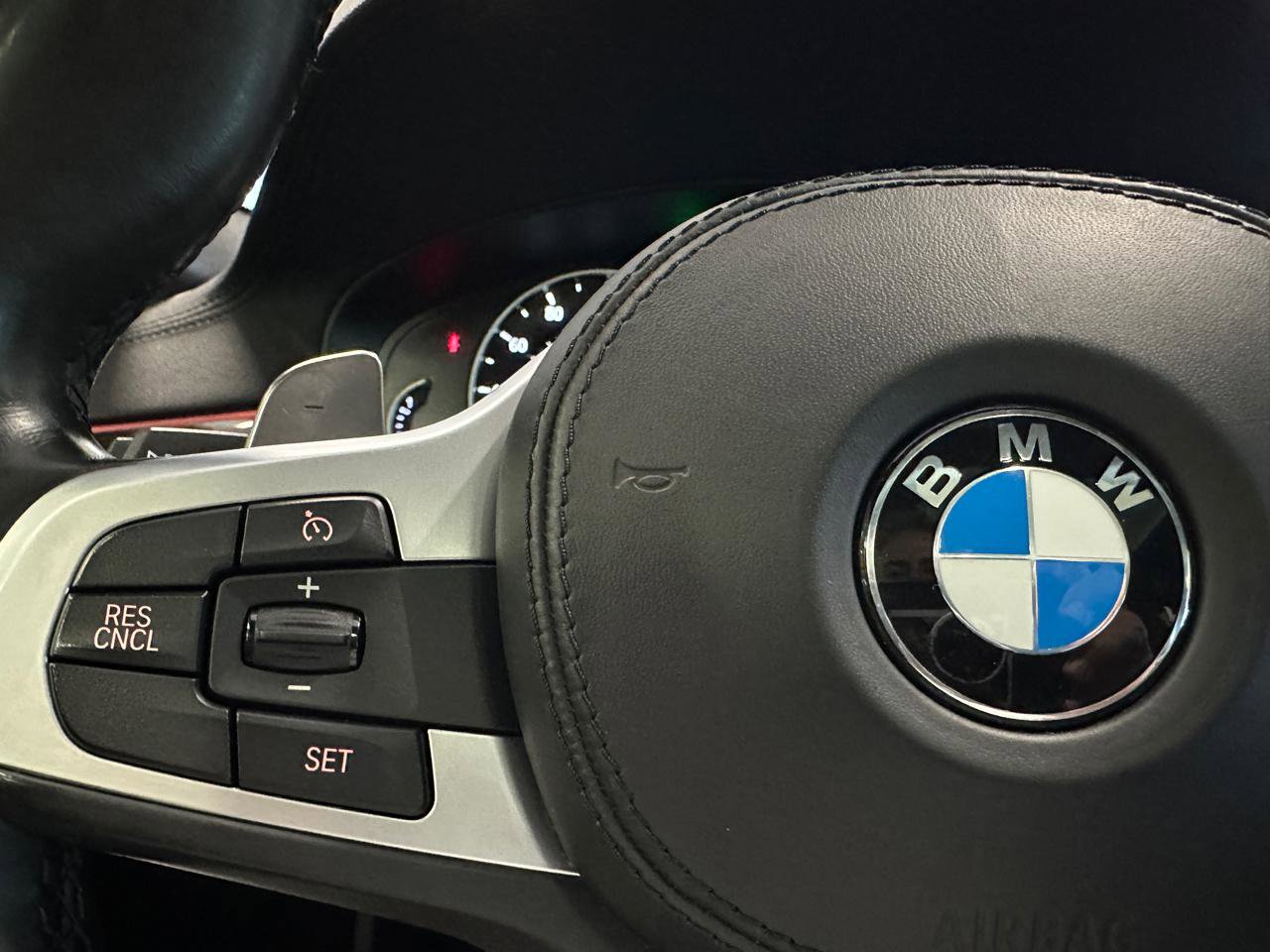 Used 2018 BMW M550i xDrive AWD/4WD image 41