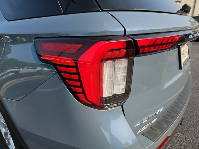 Certified 2025 Ford Explorer Active w/ Active Comfort Package RWD image 39