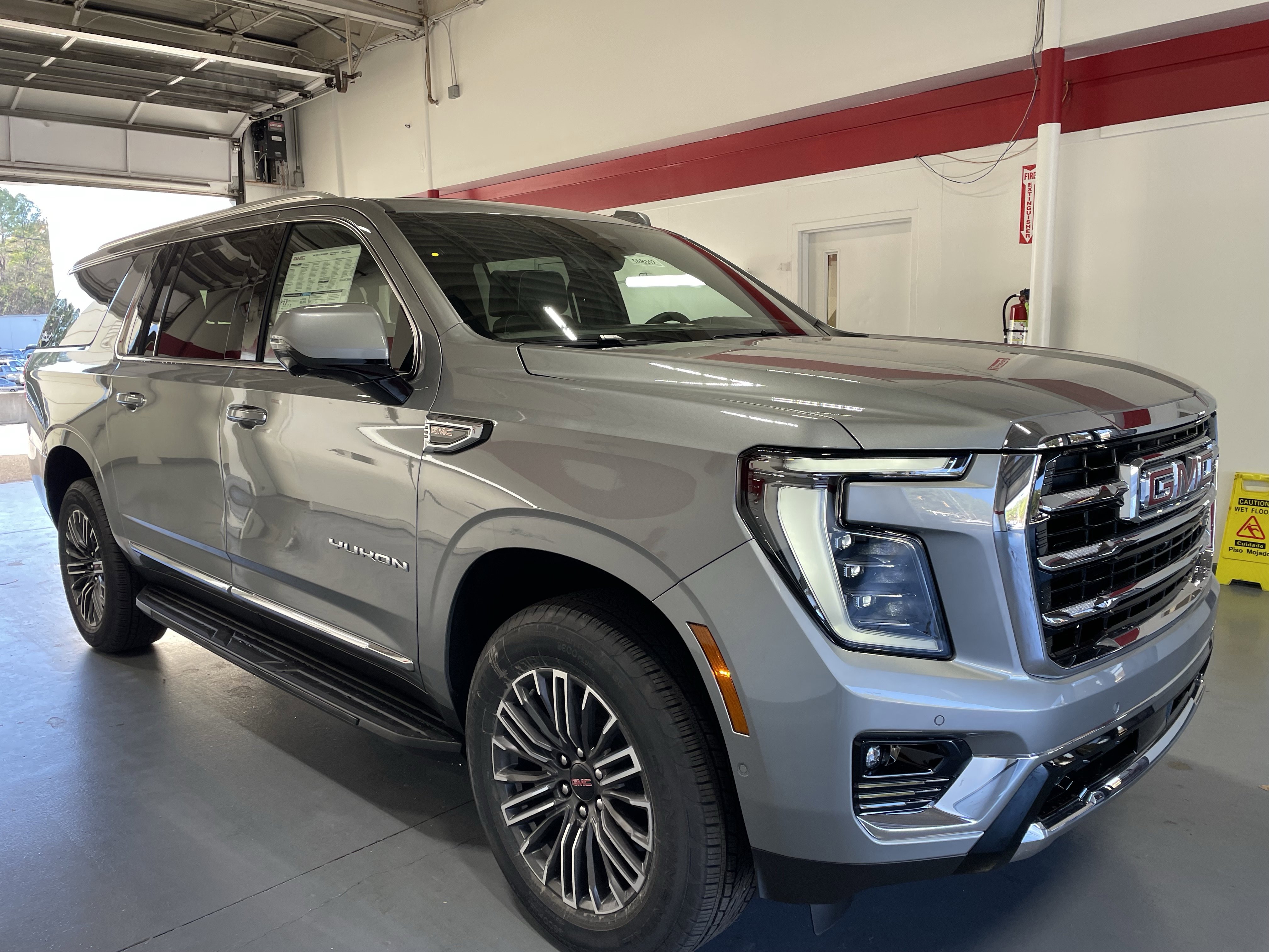 New 2026 GMC Yukon XL Elevation w/ Elevation Premium Package image 3