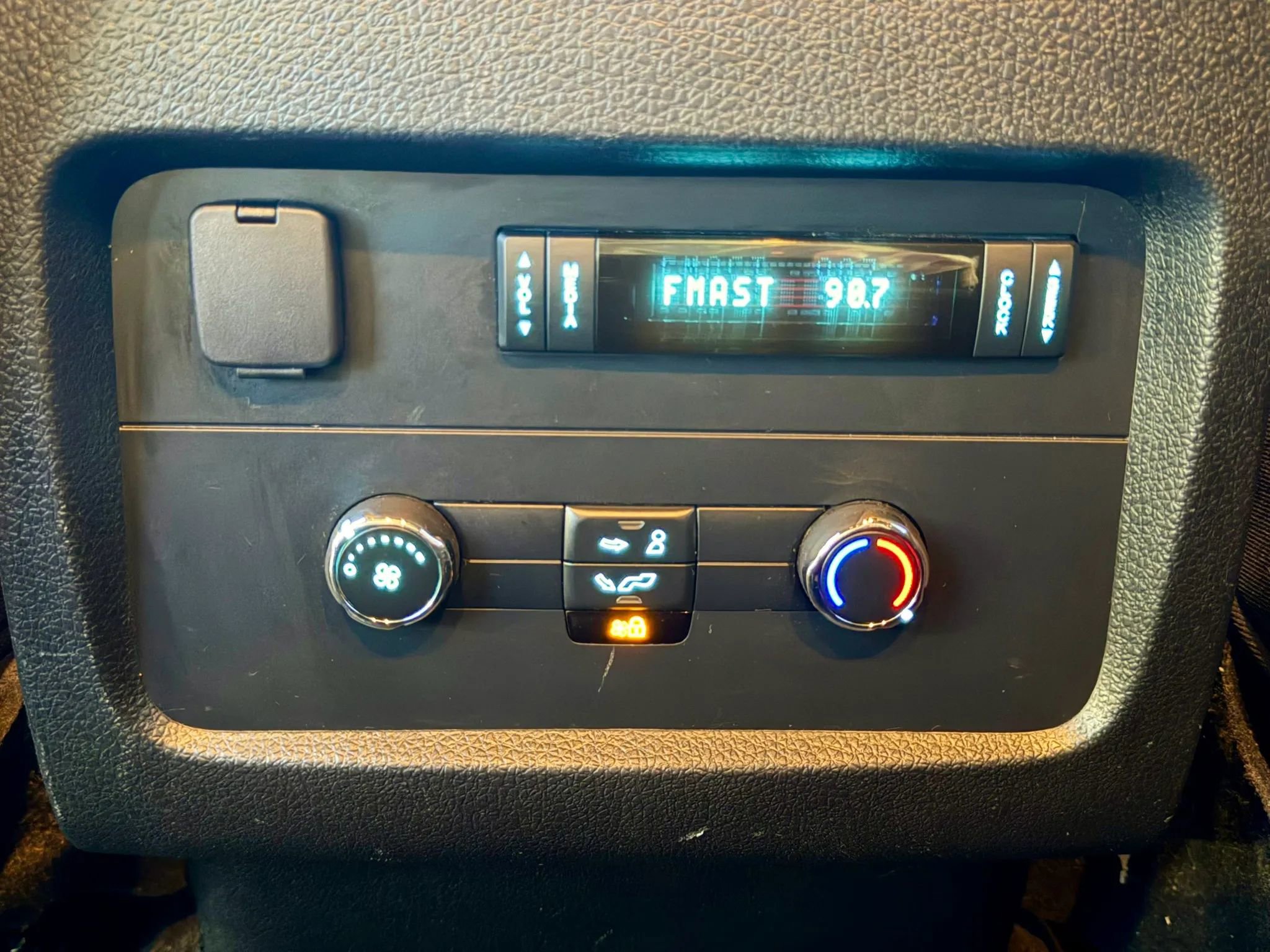 Used 2015 Ford Expedition EL XLT image 41