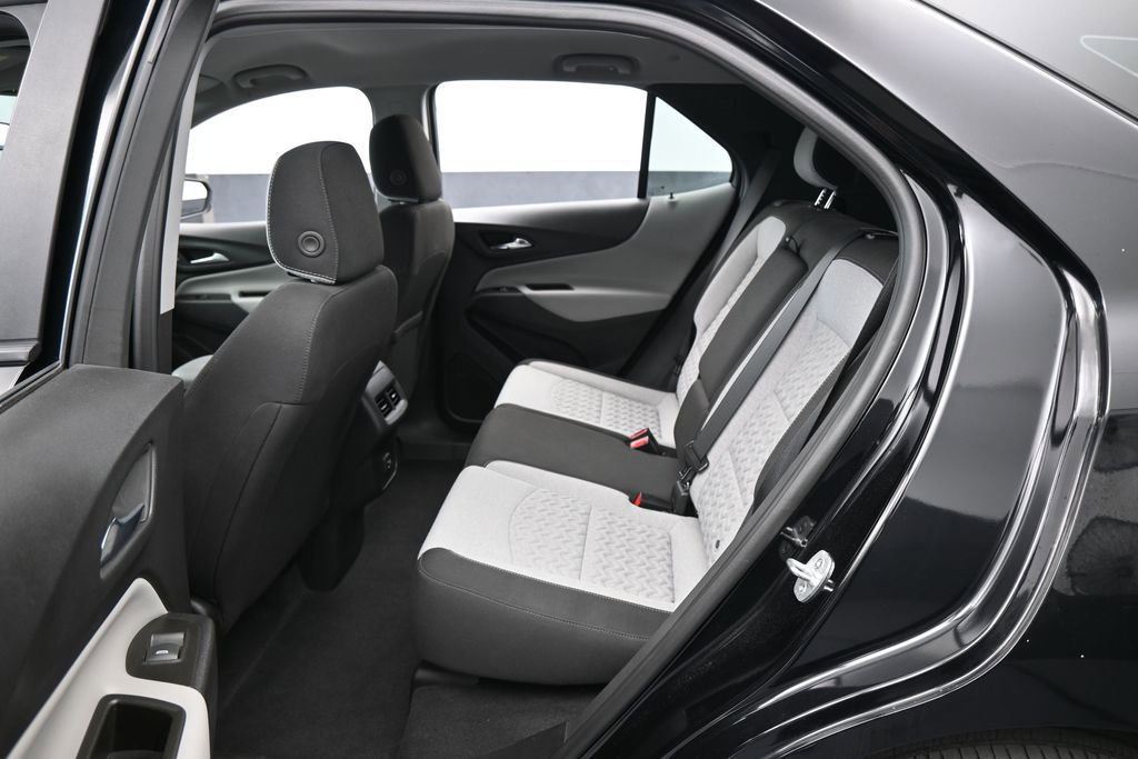 Used 2023 Chevrolet Equinox LS FWD image 26