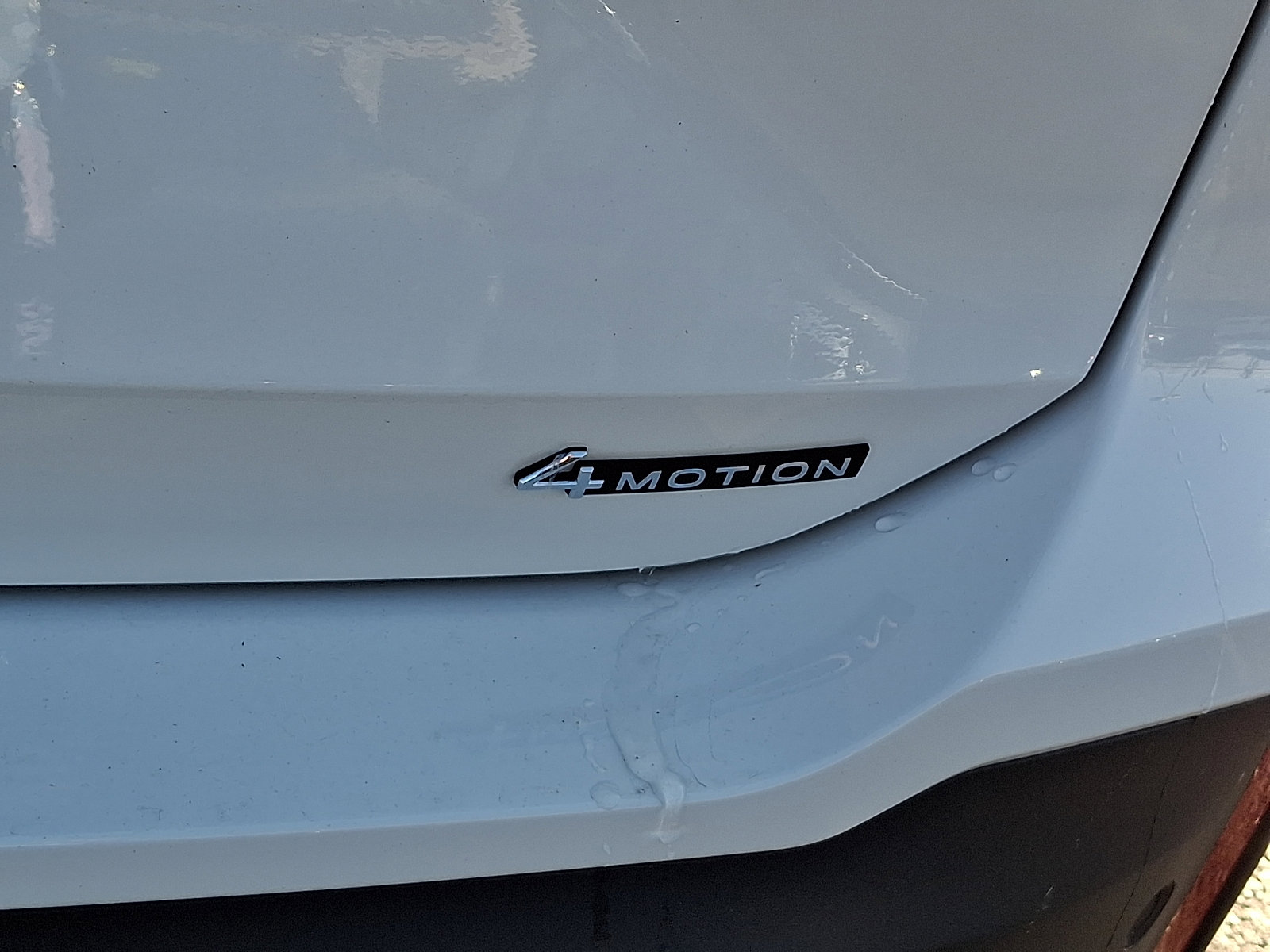 Certified 2025 Volkswagen Tiguan SE image 30