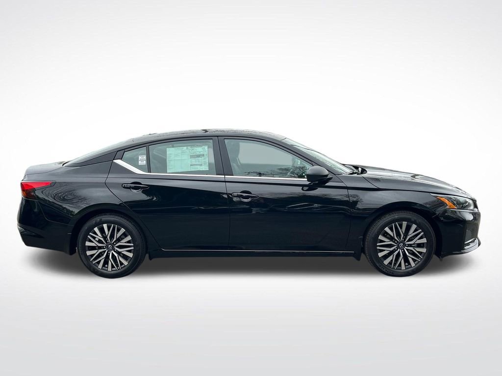 New 2026 Nissan Altima 2.5 SV FWD image 6