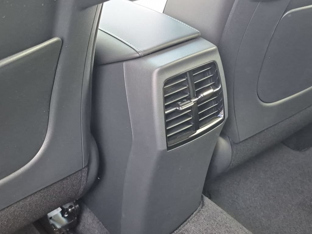 New 2026 Kia Niro FWD image 22