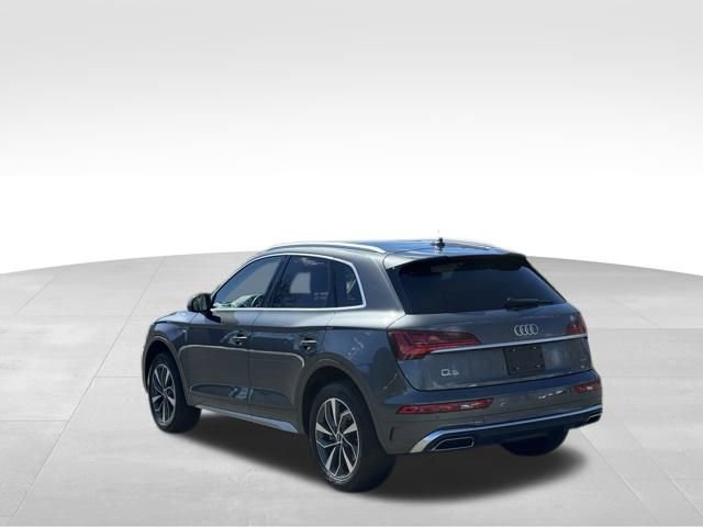 Certified 2023 Audi Q5 2.0T Premium w/ Convenience Package image 4