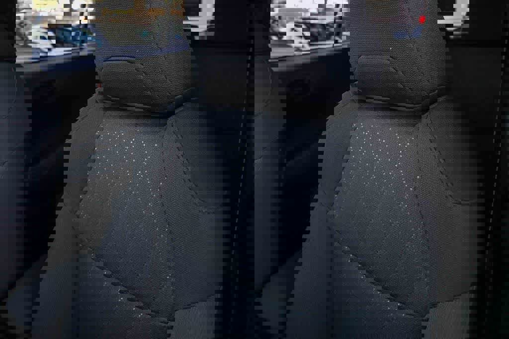 Used 2024 Toyota Corolla Cross LE w/ Moonroof Package image 28