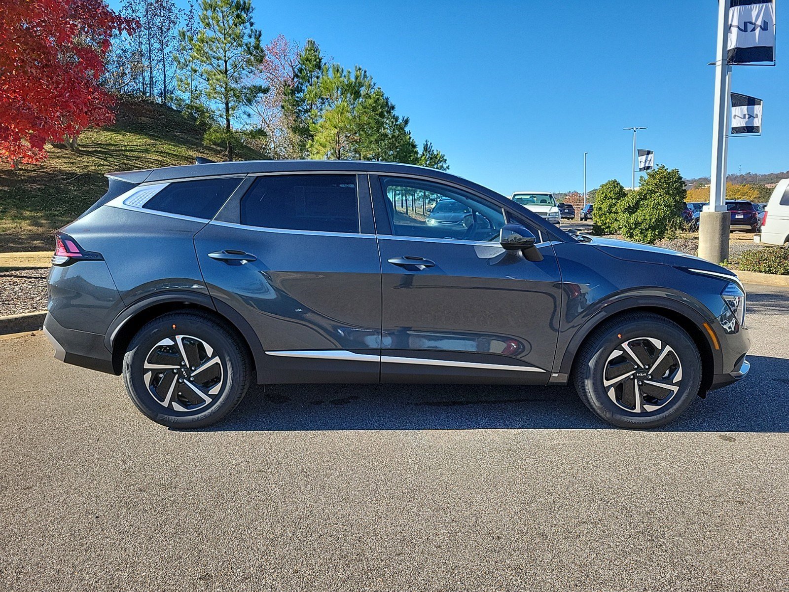 New 2025 Kia Sportage LX FWD image 21