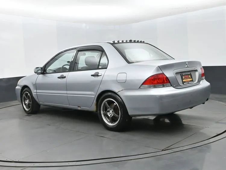 Used 2005 Mitsubishi Lancer ES FWD image 9