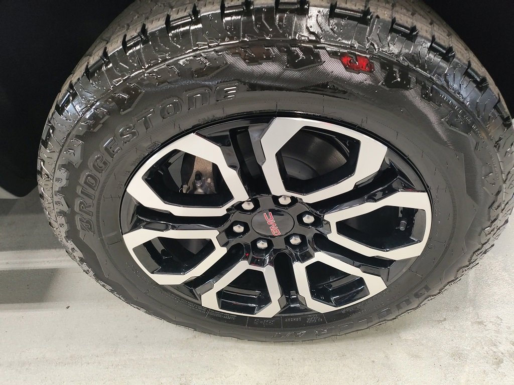 New 2026 GMC Canyon AT4 w/ Technology Plus Package image 4