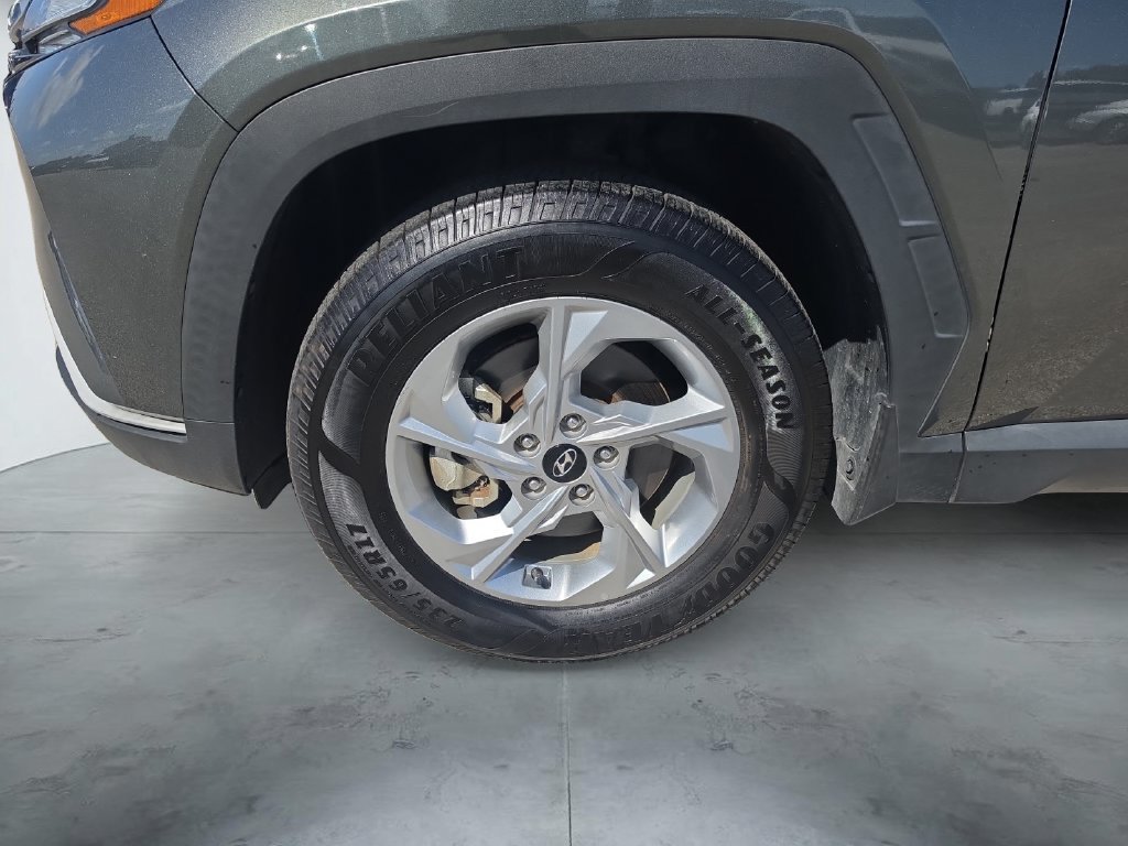 Certified 2023 Hyundai Tucson SEL AWD/4WD image 16