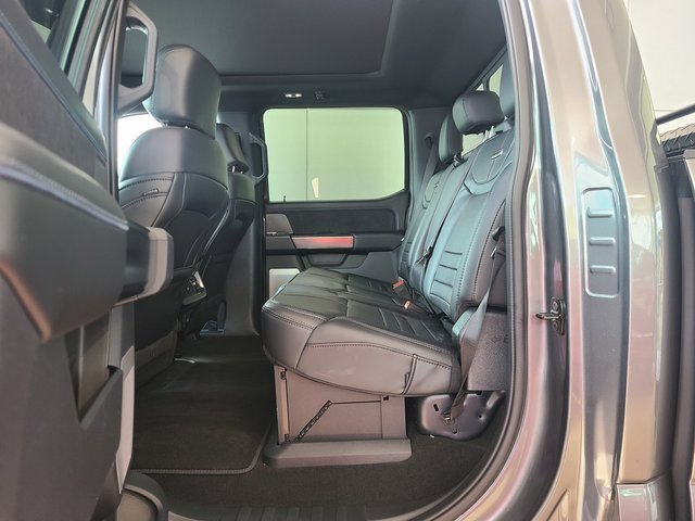 Used 2025 Ford F350 Platinum image 4