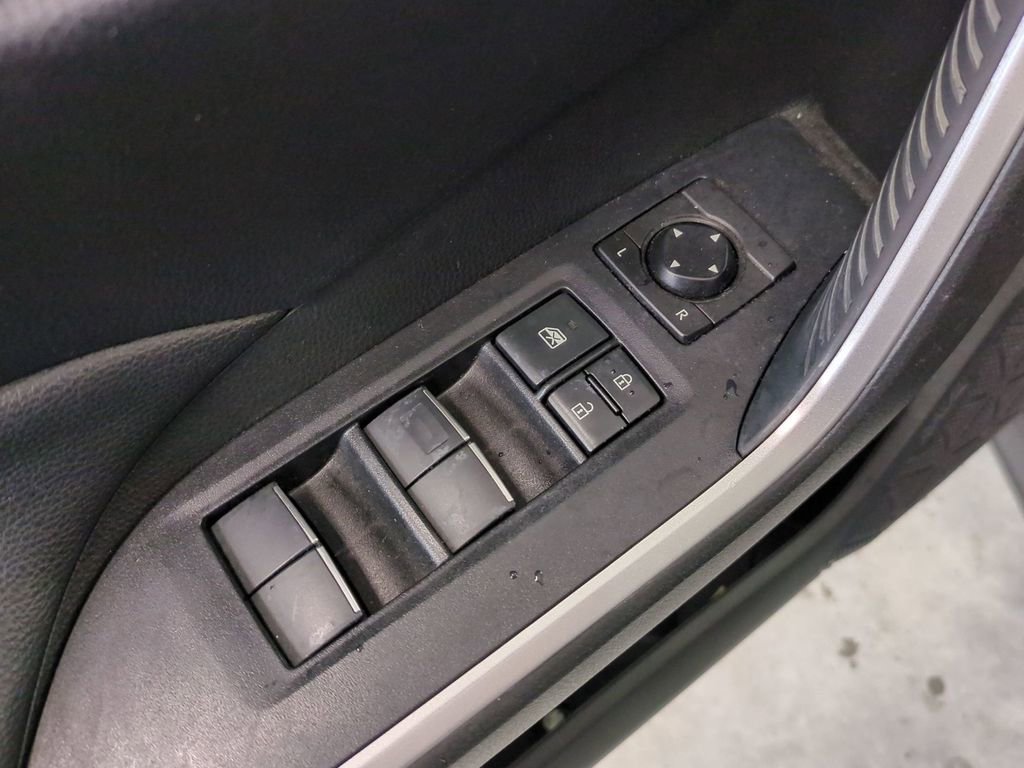 Used 2020 Toyota RAV4 XLE Premium image 12