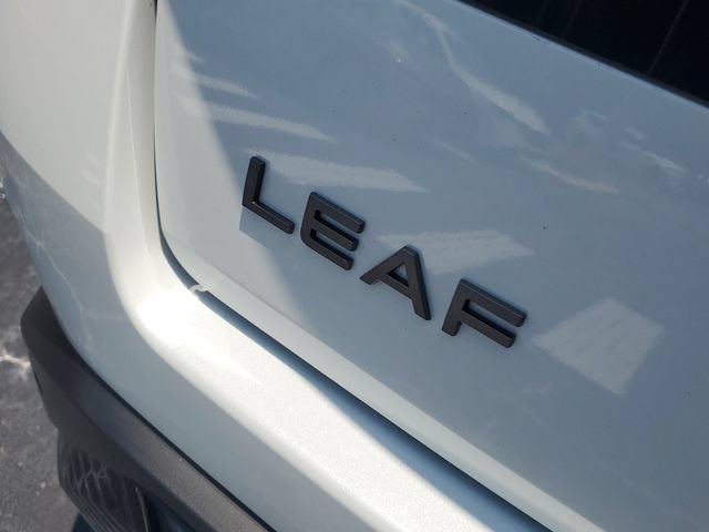 Certified 2026 Nissan Leaf Platinum+ w/ Floor Mat Package (Platinum+) FWD image 6