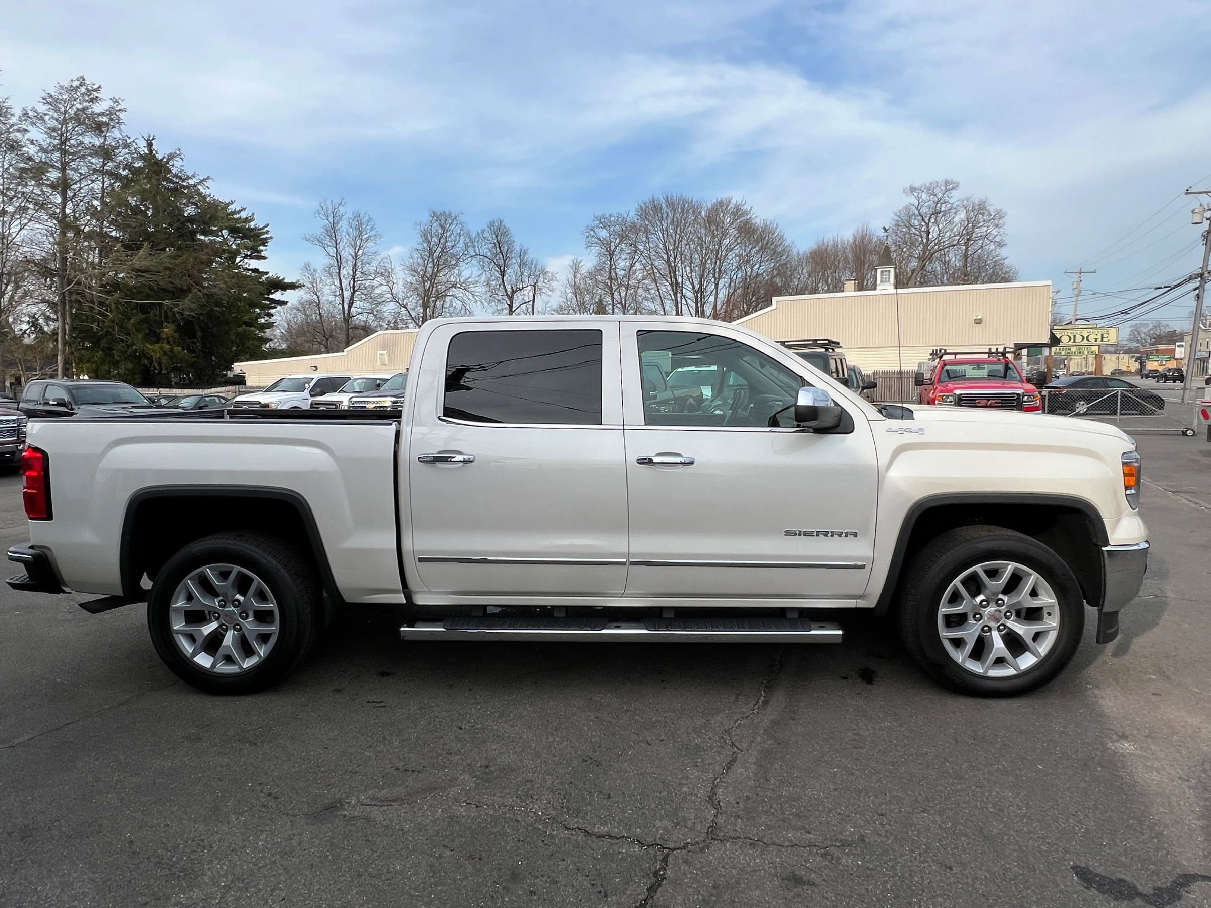 Used 2015 GMC Sierra 1500 SLT w/ SLT Crew Cab Value Package image 7