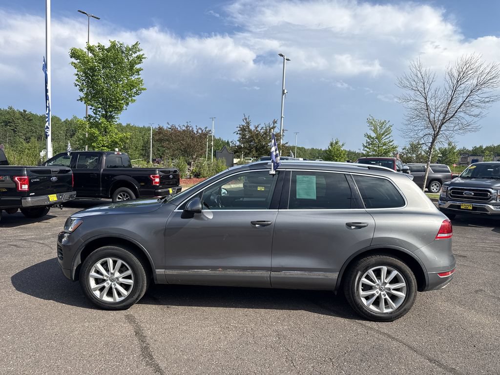 Used 2014 Volkswagen Touareg Sport AWD/4WD image 9
