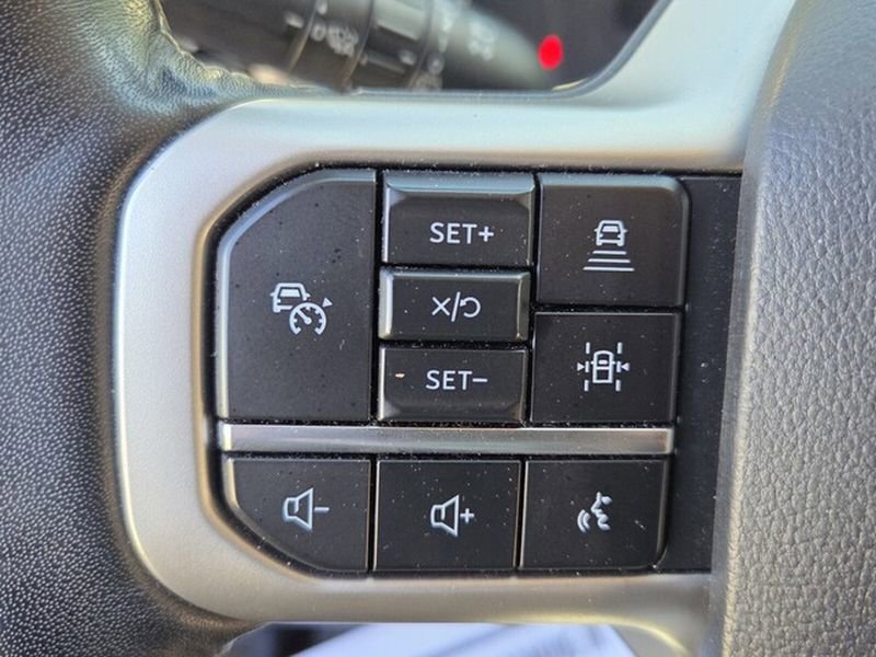 Used 2024 Ford Expedition Limited RWD image 25