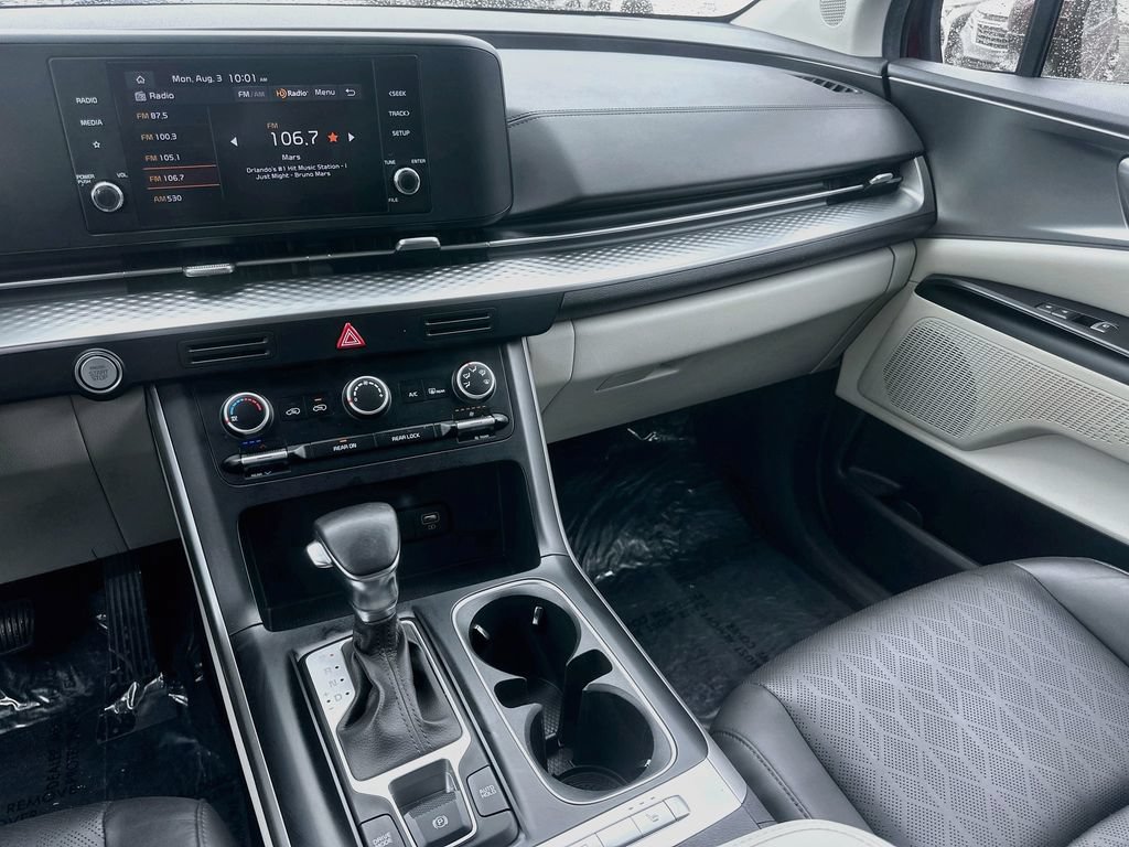 Certified 2024 Kia Carnival LX FWD image 22