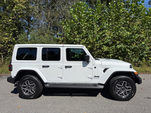 New 2025 Jeep Wrangler Unlimited Sahara image 6